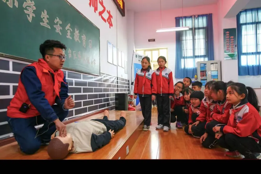 最美奋斗者 | 刘进:一位电力党员行走十五年的光明之路