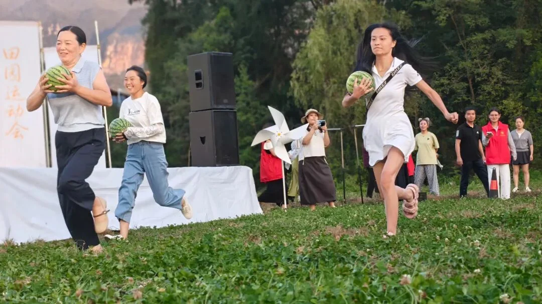 高寨子稻花香里说丰年图片 (2).jpg