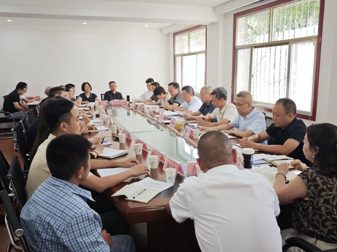 汉中市委网信办组织召开“自媒体”座谈会