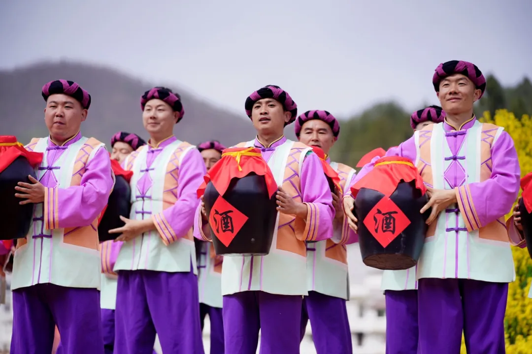 2025年全国春季“村晚”示范展示暨陕南民歌实景剧《风起巴山》首演圆满落幕！