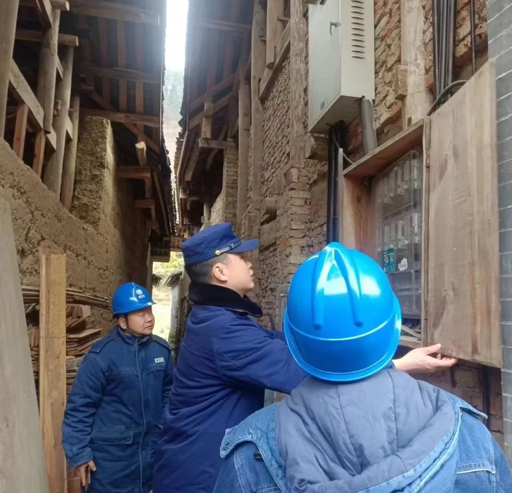 新春走基层 | 服务群众知民情，春节保供暖人心