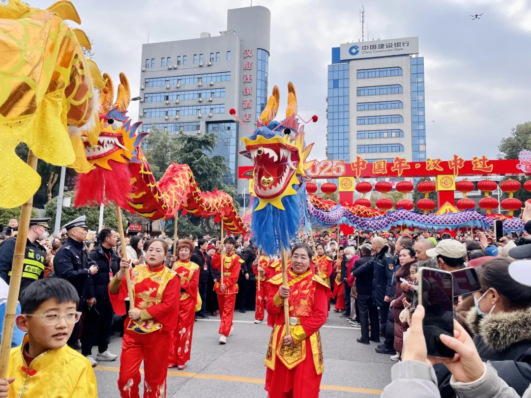 “非遗中国年·社火闹新春”巡游活动盛大举办！