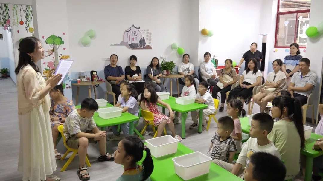 汉台电视新闻 | 社区公益托管 缓解暑期学生“看护难”