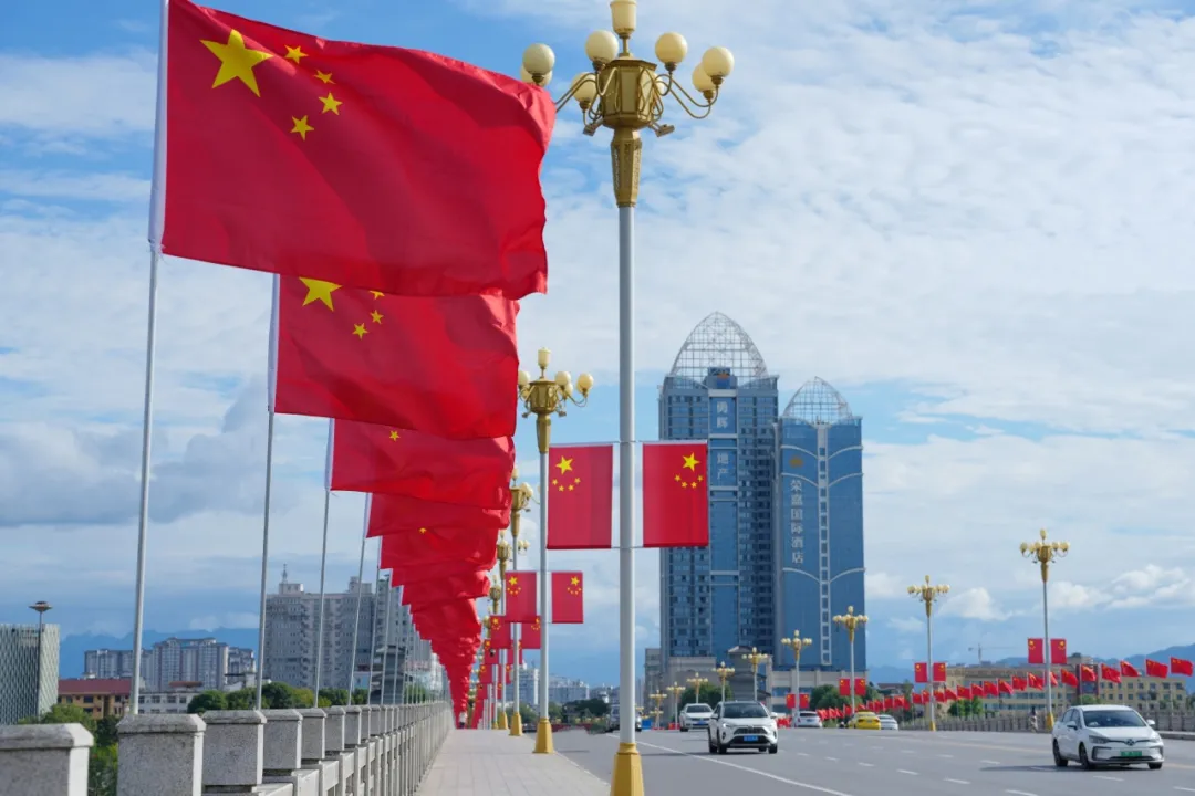 汉中被“中国红”刷屏！