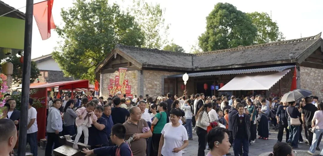 以景聚客 以文留客 国庆假期汉中文旅市场人气旺 消费热