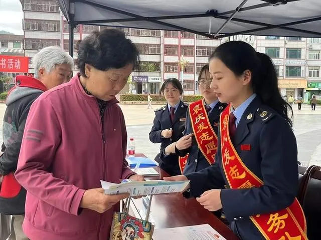 李振峰:纵横正有凌云笔——读朱军长篇小说《蓝色经纬》