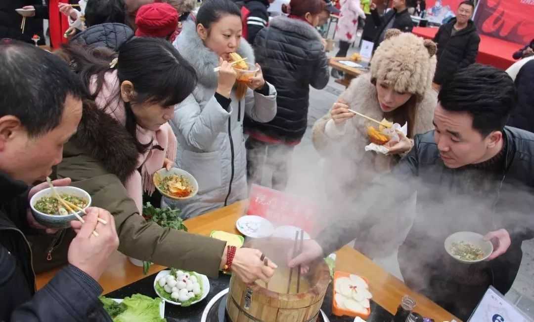 汉中市首届火锅文化厨师交流大赛圆满落幕！
