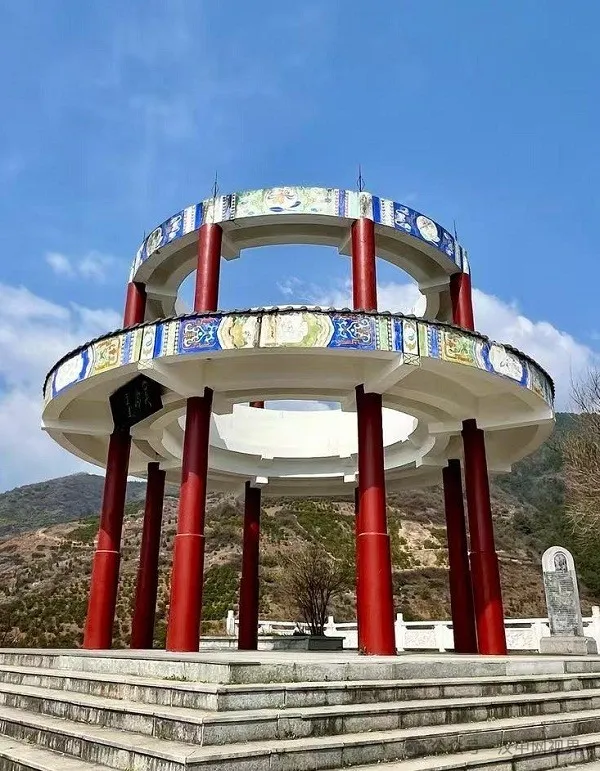 李振峰:仰望宝山