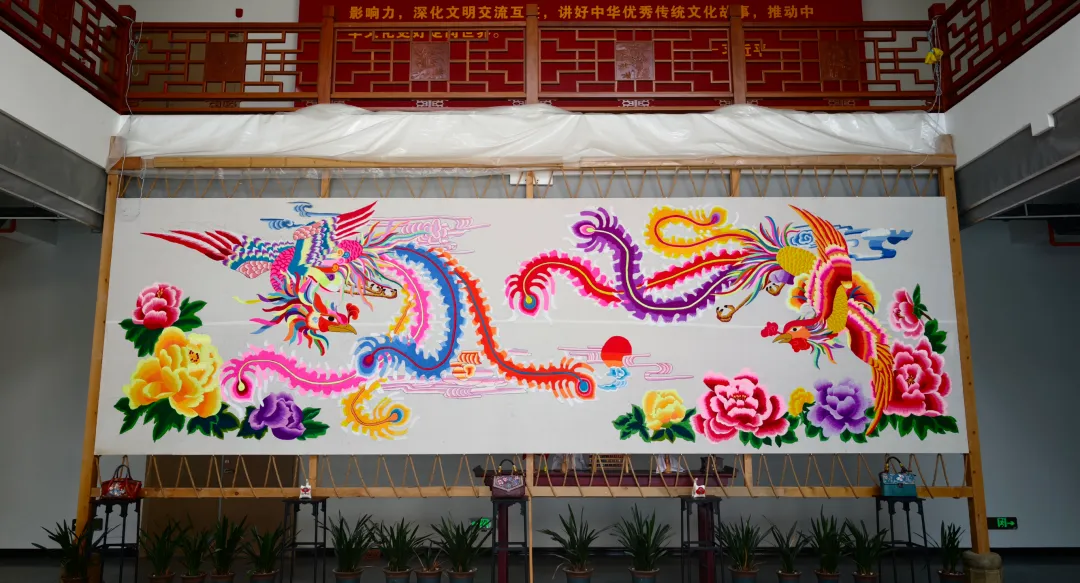 不打样、不描线,落针即成画!宁强羌绣,针尖上的千年羌乡文脉