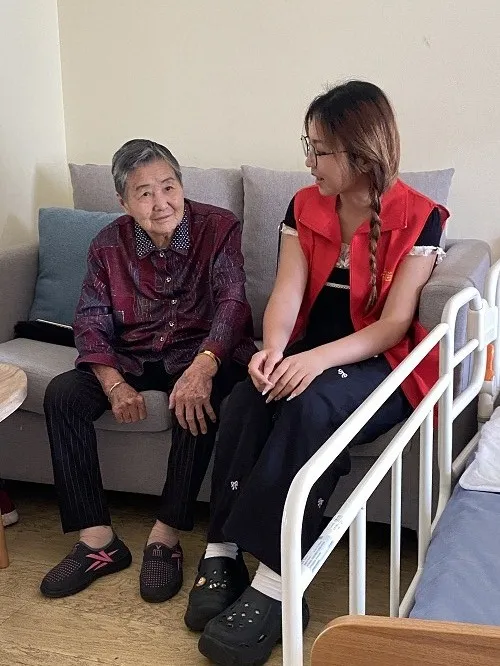 华中农业大学学生实践团走进褒国康乐园，让青春持续温暖“夕阳红”