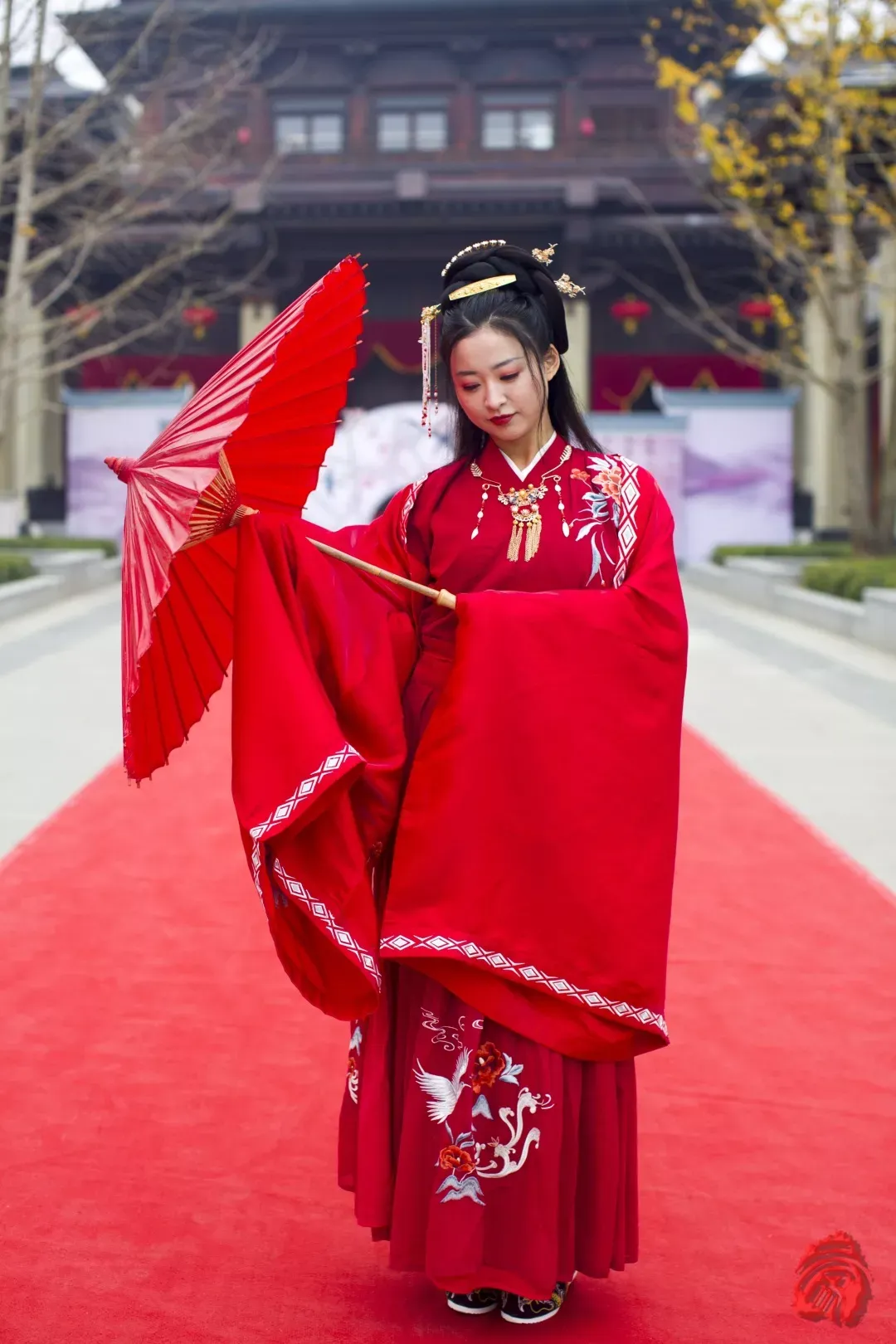 2025“盛世迎华诞·万人游汉中”汉服嘉年华10月1日启幕，沉浸式体验汉韵风华！