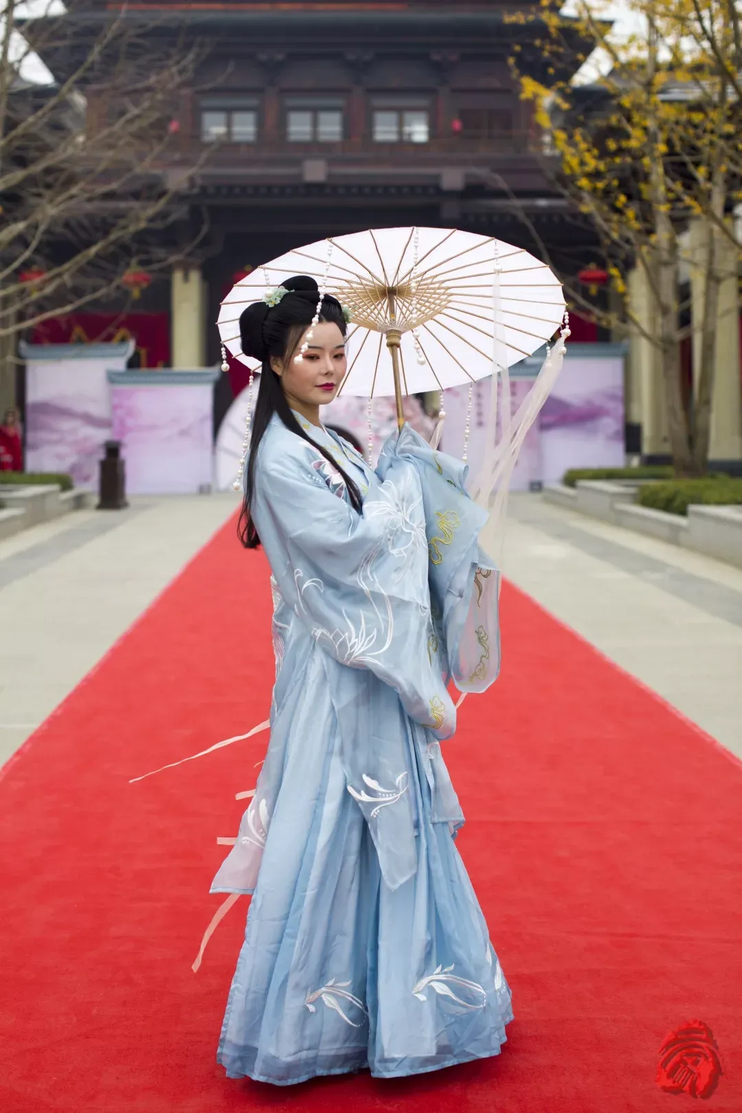 2025“盛世迎华诞·万人游汉中”汉服嘉年华10月1日启幕，沉浸式体验汉韵风华！