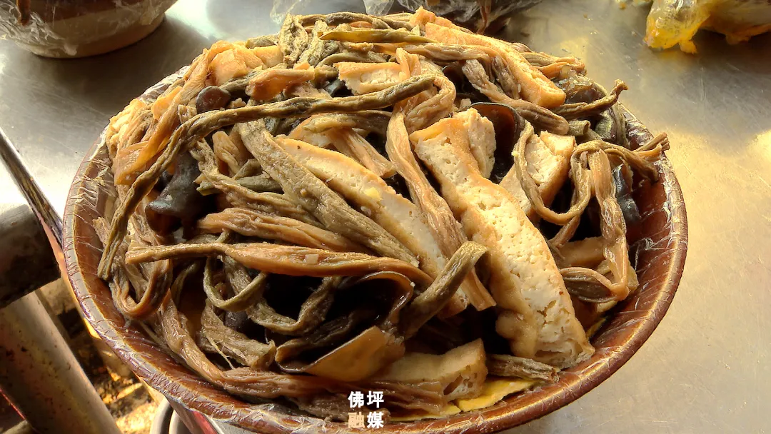 【寻“味”佛坪年】“蒸”出浓浓年味 佛坪蒸碗走俏市场