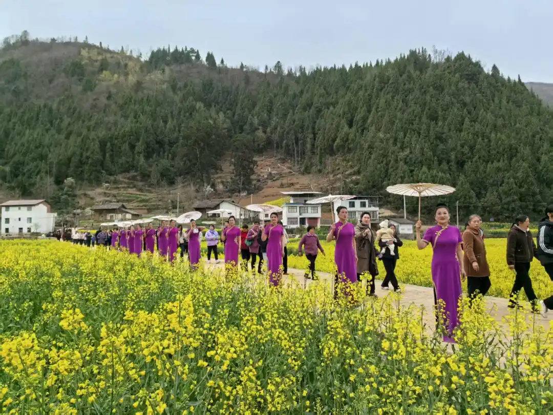 2025年全国春季“村晚”示范展示暨陕南民歌实景剧《风起巴山》首演圆满落幕！