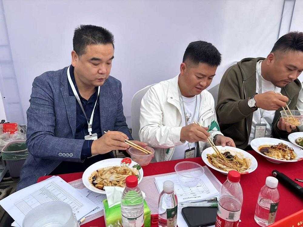 第二届汉中(城固)面皮大赛在上元观古镇火热启动