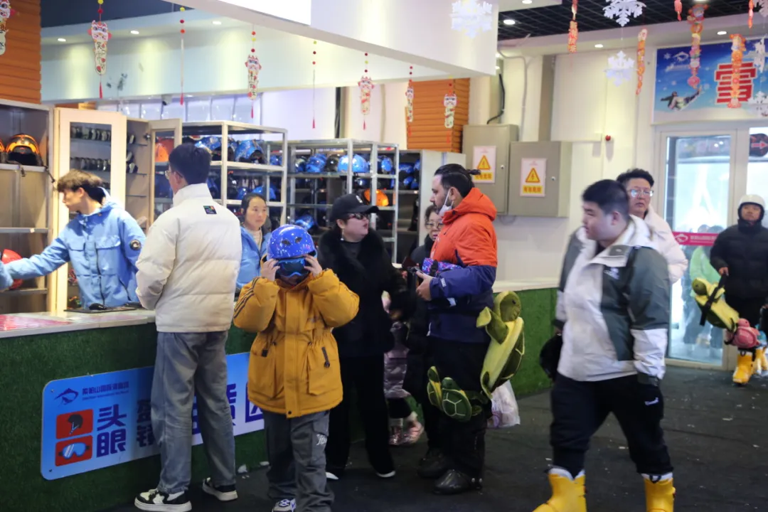 滑雪、戏雪、赏民俗！留坝景区“上才艺”