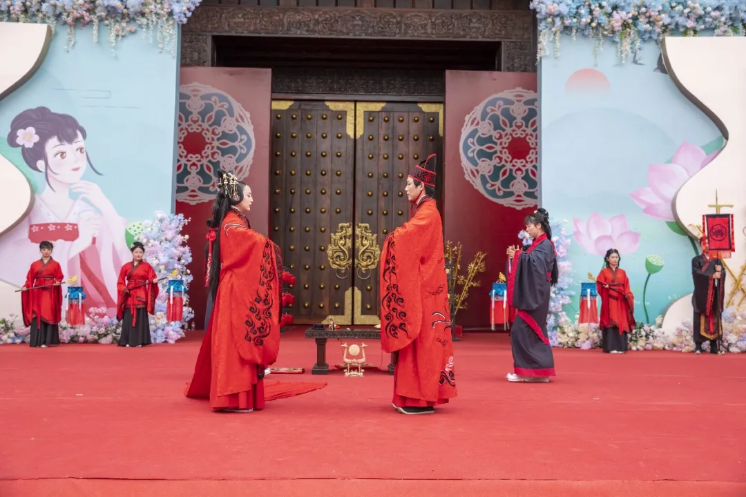 2025“盛世迎华诞·万人游汉中”汉服嘉年华10月1日启幕，沉浸式体验汉韵风华！