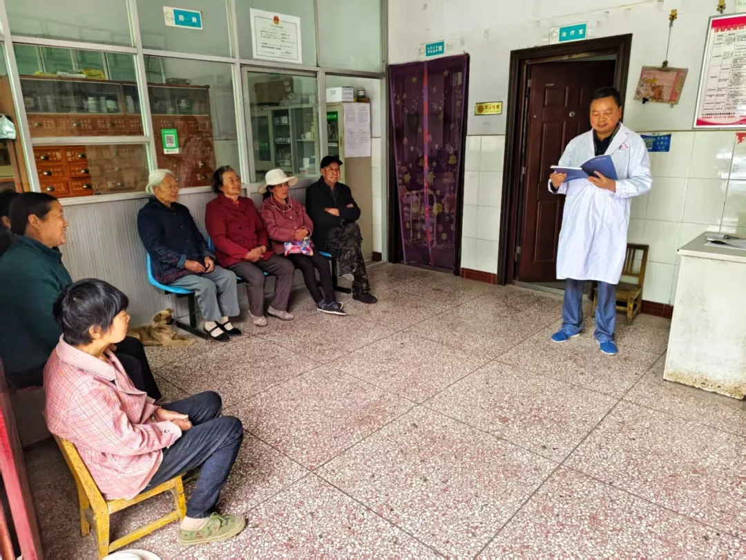 汉中大山里的健康骑士:报废3辆摩托,骑行12万公里!