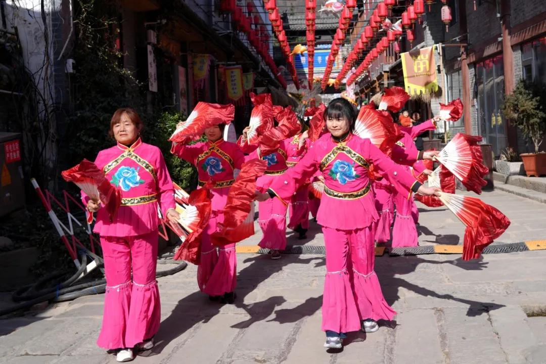 逛老街、品美食、赏非遗,留坝年味拉满