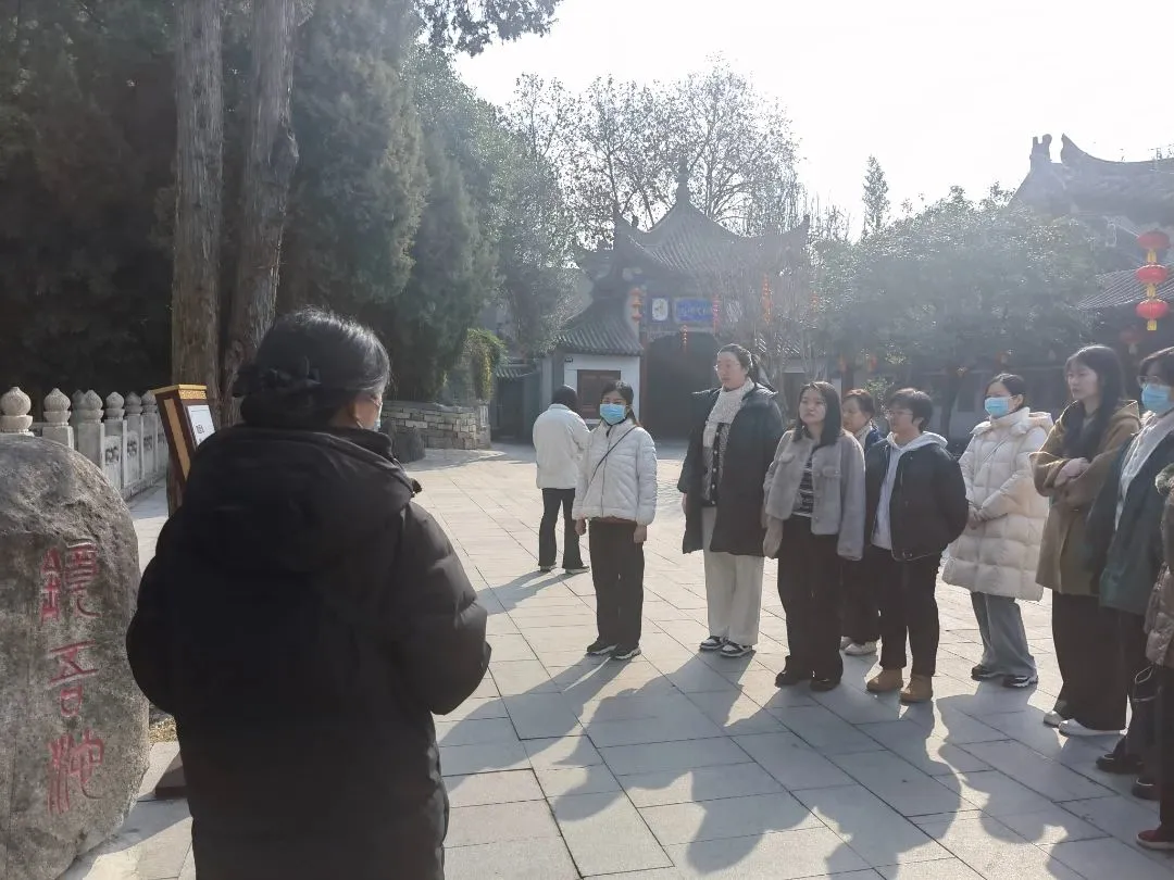 国网汉中供电公司：巾帼撑起“半边天” 流光溢彩庆“三八”