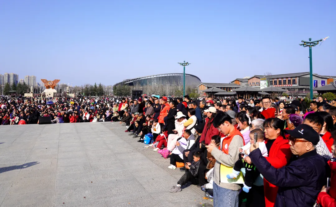 大年初一赏好戏 汉台专场闹新春