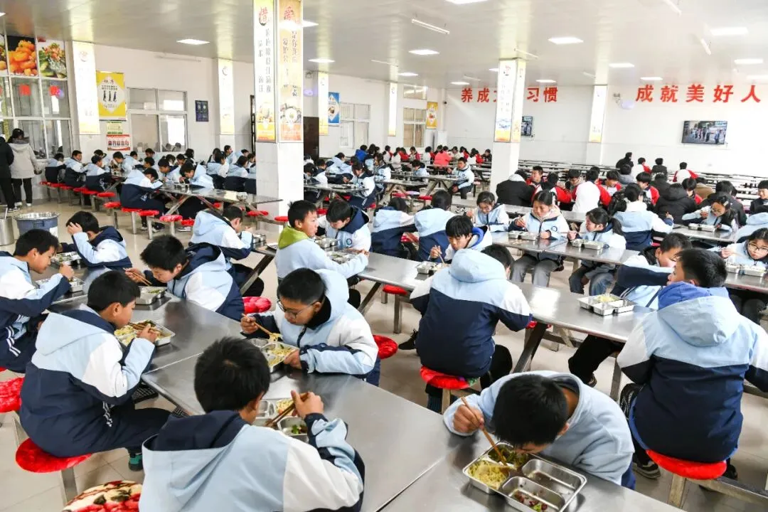 “妈妈厨房”上线!城固2万娃的营养后盾→