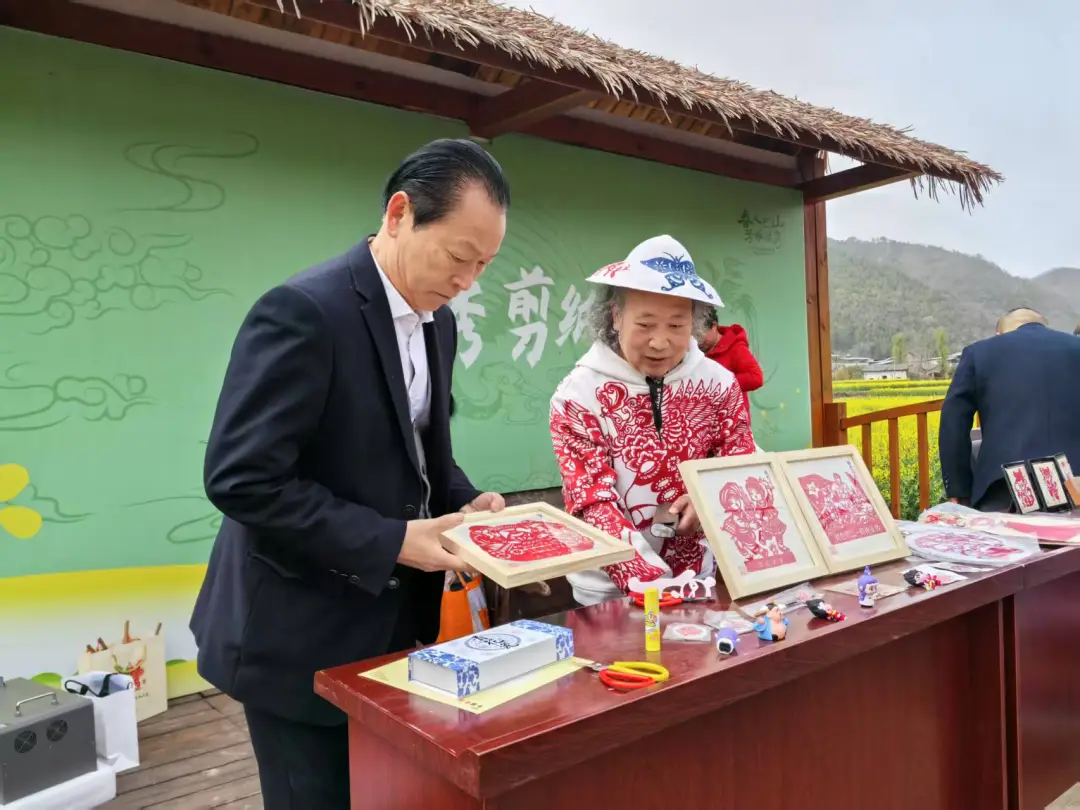 2025年全国春季“村晚”示范展示暨陕南民歌实景剧《风起巴山》首演圆满落幕！