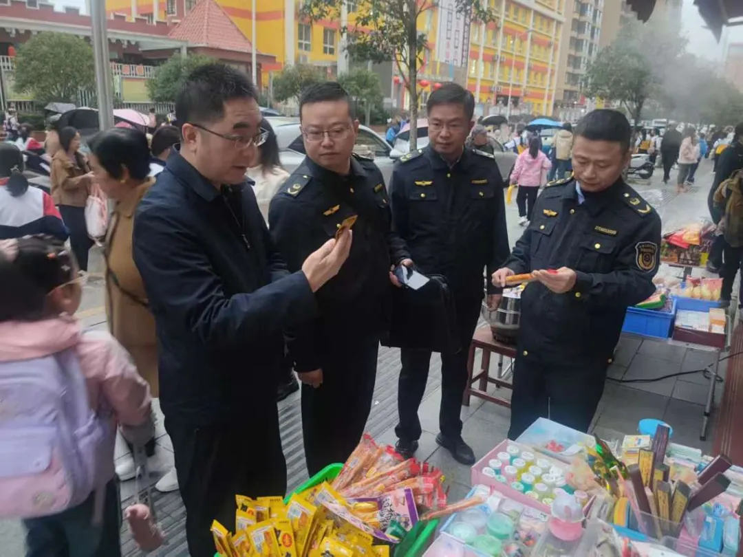 发现食品安全问题120条！汉中8户商家被当场处罚