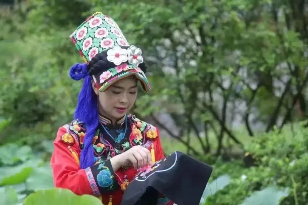 宁强羌族刺绣传承人王小琴:云朵上“守艺”,让非遗走出大山