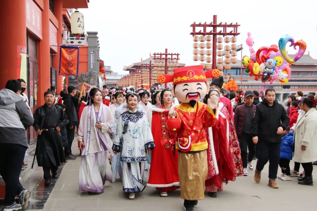我们的节日·欢乐中国年丨西乡：汉服巡游！太！惊！艳！