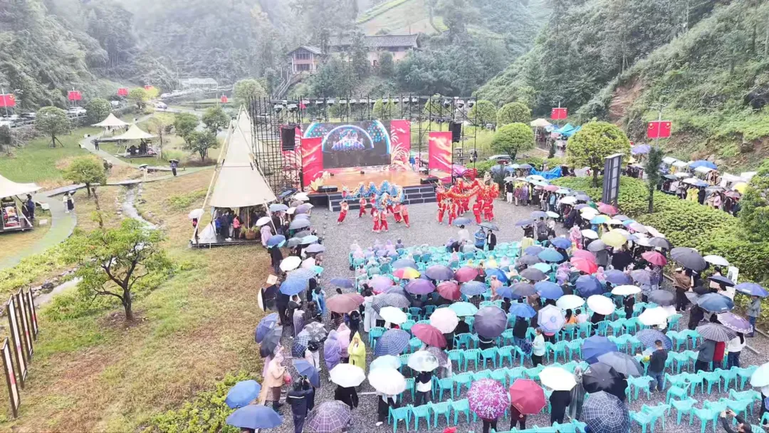 线上观看42万人次,兴隆茶山民歌会出圈