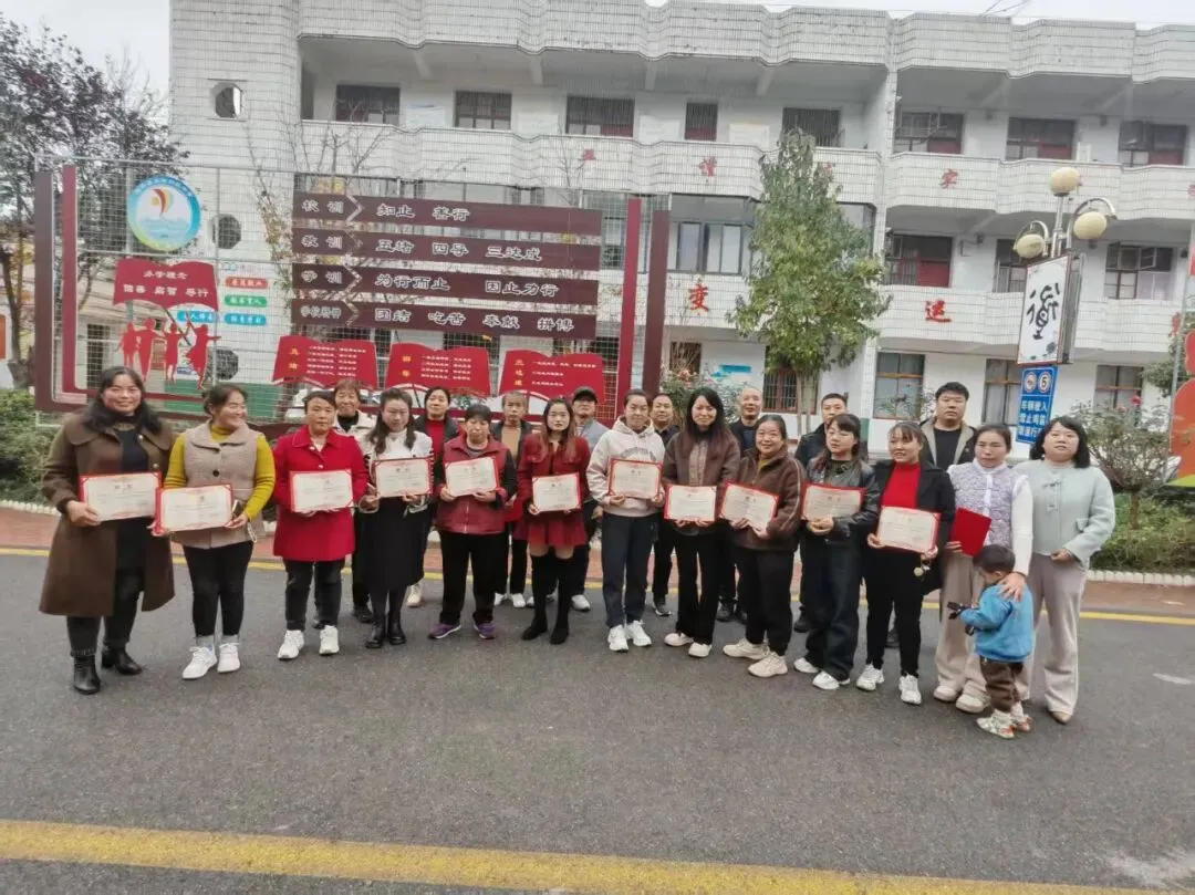 “妈妈厨房”上线!城固2万娃的营养后盾→