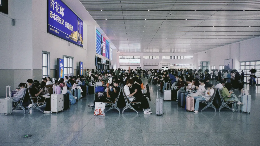 汉台：交通部门联动“护航” “五一”返程高峰平稳有序