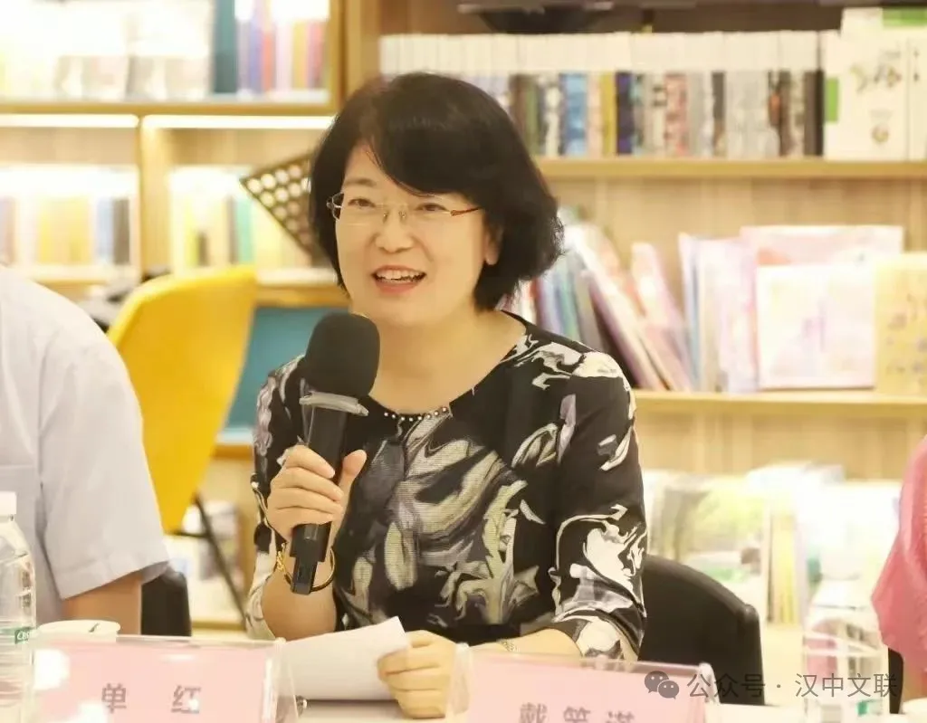 汉中作家张芳长篇小说《左明》首发式在沪举行