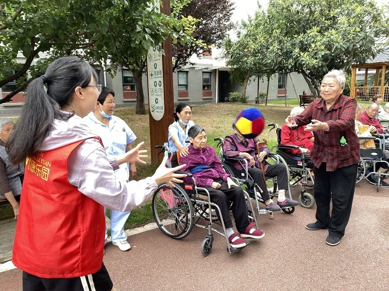 华中农业大学学生实践团走进褒国康乐园,让青春持续温暖“夕阳红”