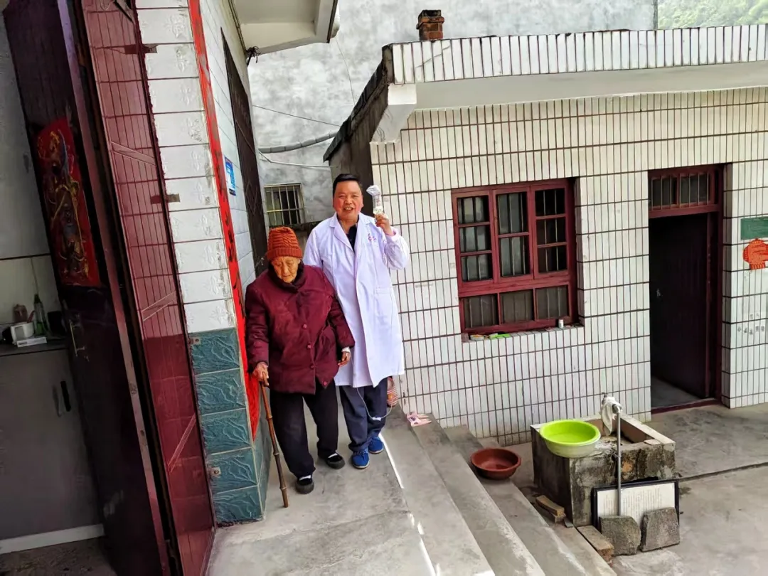 汉中大山里的健康骑士:报废3辆摩托,骑行12万公里!