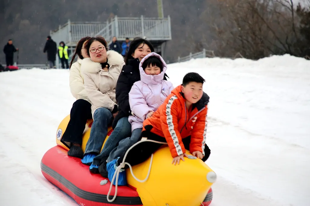 滑雪、戏雪、赏民俗！留坝景区“上才艺”