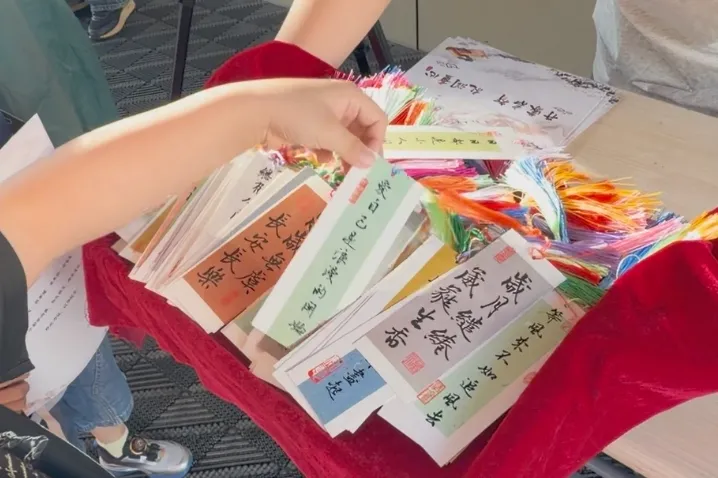 开学第一天,被青年路小学的这场仪式暖到了