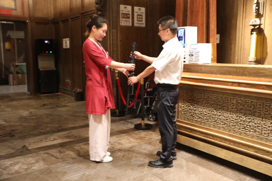 兴汉胜境景区“十大免费服务”大揭秘！薅到就是赚到！