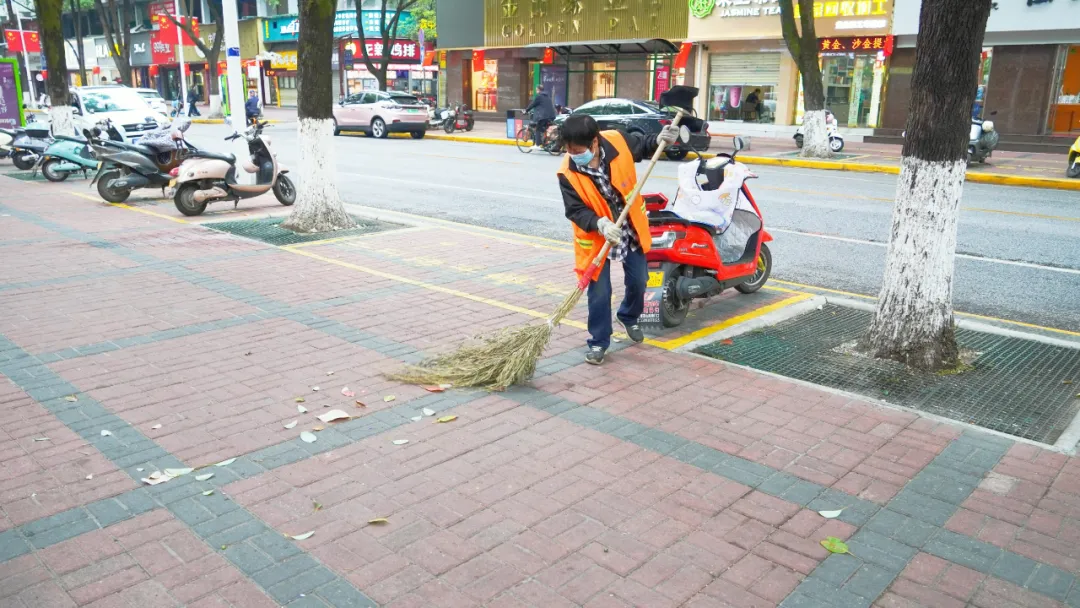 汉台:国庆我在岗 坚守显担当