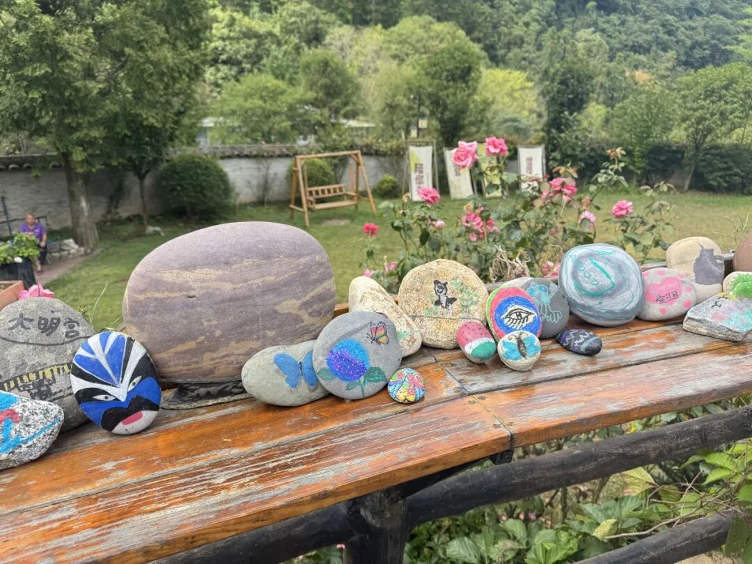 在银厂沟村住挺好!老房爆改民宿→