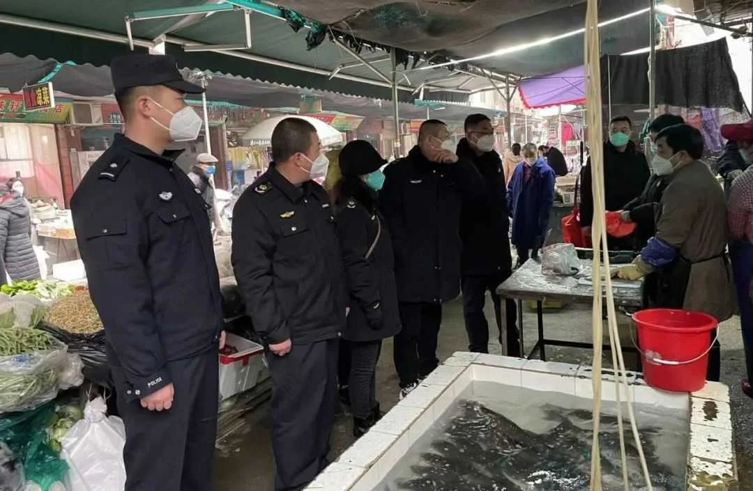 汉中一渔具店有涉嫌销售禁用渔具行为，被当场扣押