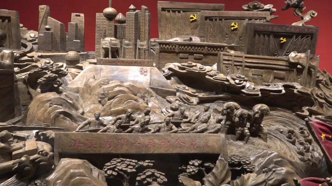 汉中市南郑区举办乌木金丝楠雕刻作品展