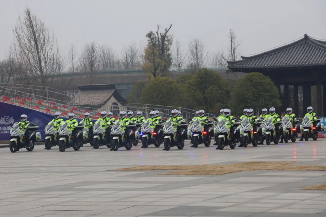 铁骑炫技、红蓝交锋！汉中硬核“公开课”→