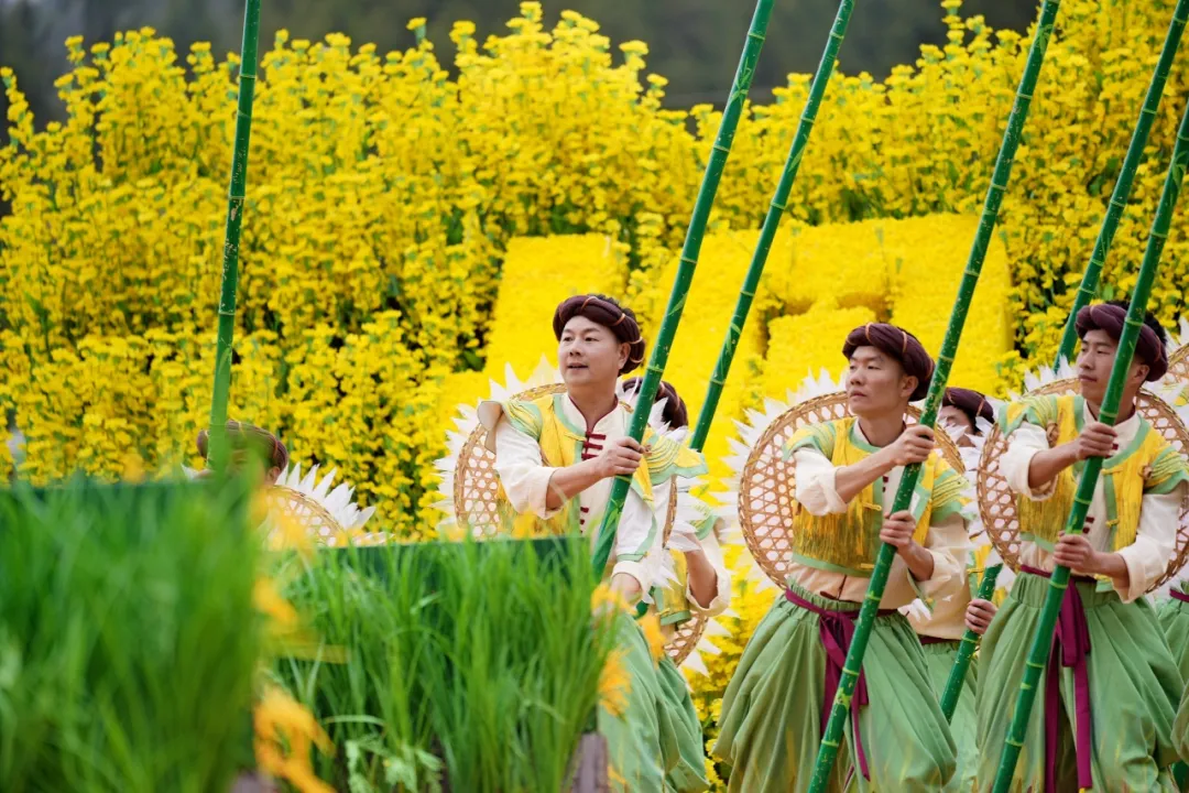 2025年全国春季“村晚”示范展示暨陕南民歌实景剧《风起巴山》首演圆满落幕！