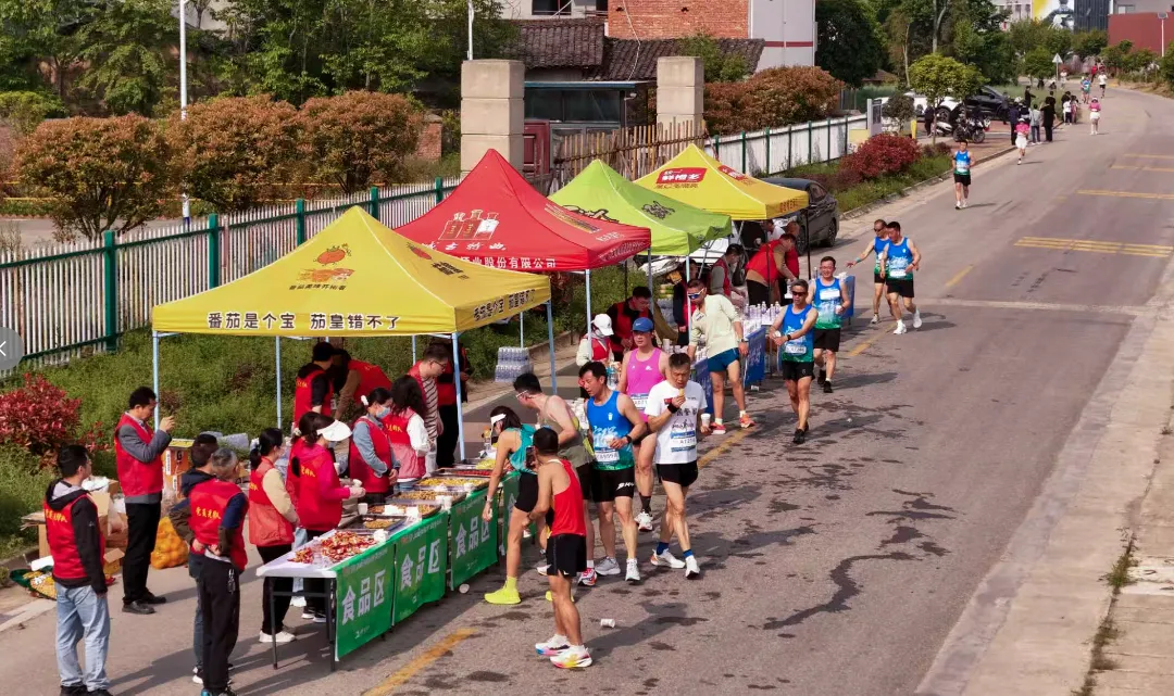 2026宁强首届守护汉江源生态跑，鸣笛开跑！